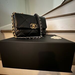 Cha medium black goat 19 NIBWT